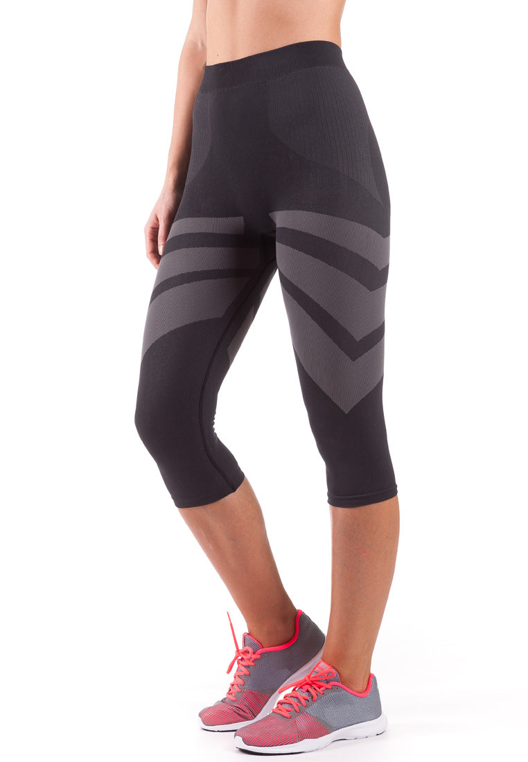 Actiwear Womens Dryarn Two-Tone Capri Leggings - Bellissima Store